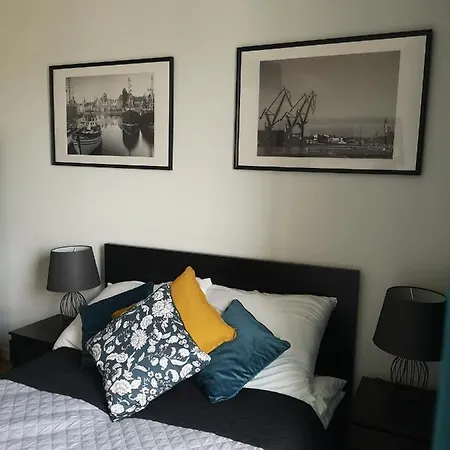 48 Letnica Apartment *